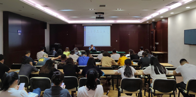 會(huì)展旅游公司組織開(kāi)展Office運(yùn)用培訓(xùn)會(huì)